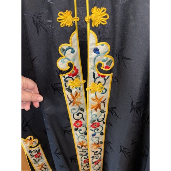 Jade Lantern Kimono Vintage Chinese Black Silk Robe Floral Embroidered L  Duster - Picture 6 of 10